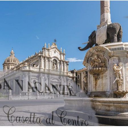 La Casetta Al Centro Catania Bagian luar foto